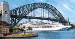 Sydney Harbour Bridge – Climb or Cruise?