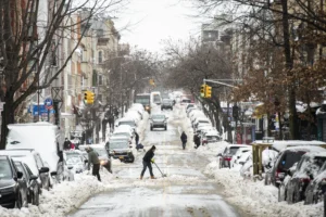NYC NJ blizzard warning in effect as 12+ inches